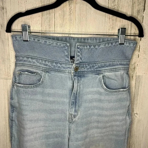 Hollister Ultra High Rise Mon Jean Size 9 - Picture 5 of 9
